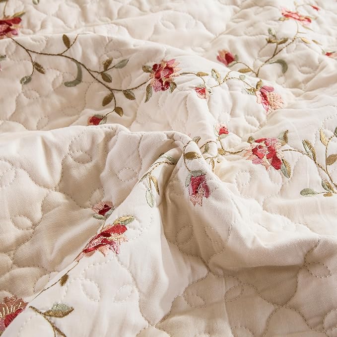 Quilt Set Classical 3D Floral Embroidery Pattern 3-Piece Cotton Reversible - Image 4