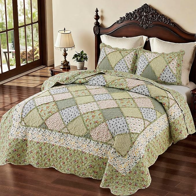 VIVILINEN Green Floral Patchwork Quilt Set 132x120 Alaska King Size Bedding Set by VIVILINEN