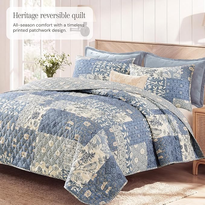 BLOOMHAVEN Quilt Set Queen Size, Patchwork Blue Floral Quilt Sets, Reversible - Image 2