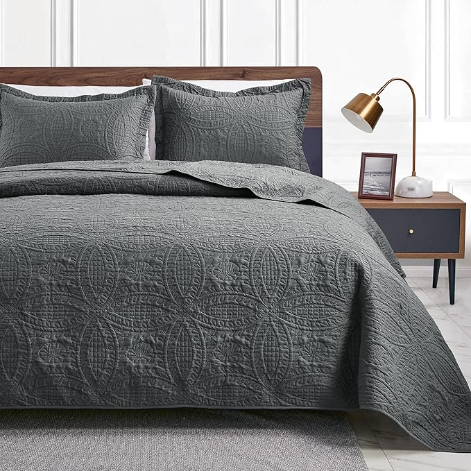 Love's cabin Oversized King Size Quilt Bedding Set Dark Grey Bedspreads by Lovescabin