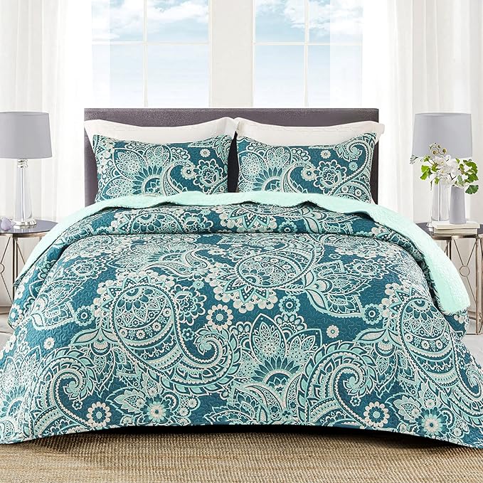 Whale Flotilla Reversible Printed Quilts Queen Size, Extra Soft Boho Paisley by WHALEFLOTILLA