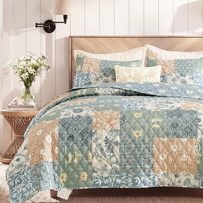 BLOOMHAVEN Quilt Set King Size, Patchwork Green Floral Quilt Sets, Reversible by BLOOMHAVEN