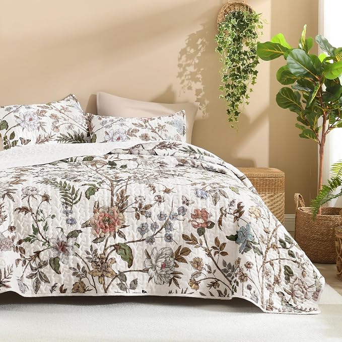 Litanika Floral White Quilt King Size by Litanika