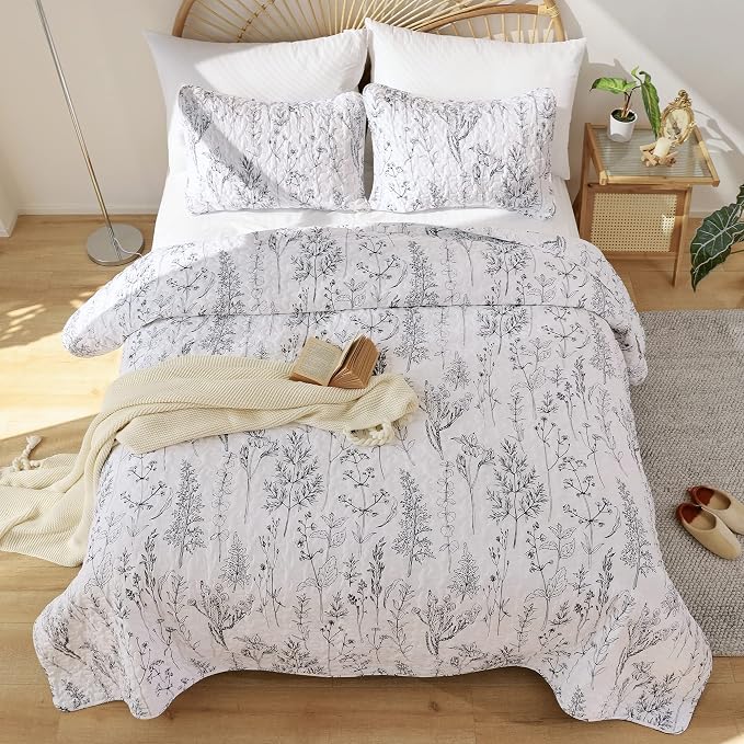 JANZAA Quilts Queen Size White Floral Bed Spread - Image 9