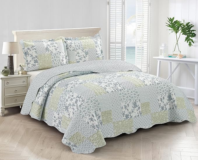 Brilliant Sunshine Multi Blue and Beige Floral Patchwork, 3-Piece Quilt Set by BrilliantSunshine